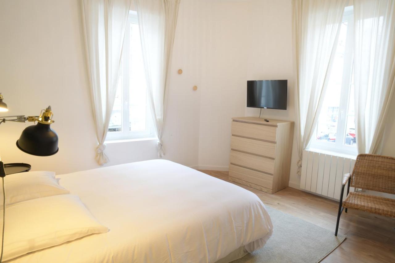 Apartamento T3 de charme situé en hyper centre avec wifi, netflix, linge, draps, savons et serviettes fournis Cognac Habitación foto